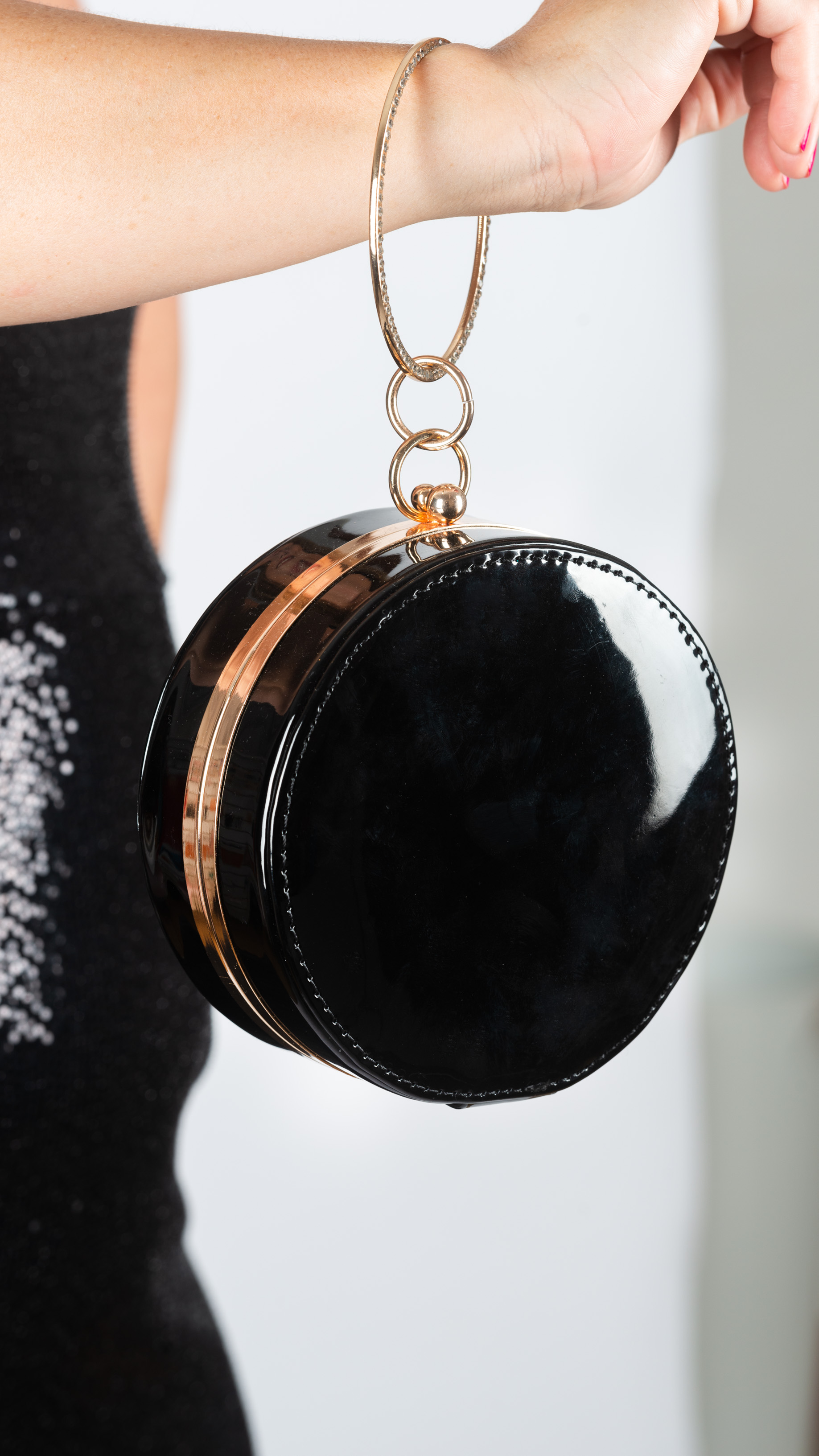 Clutch negro circular