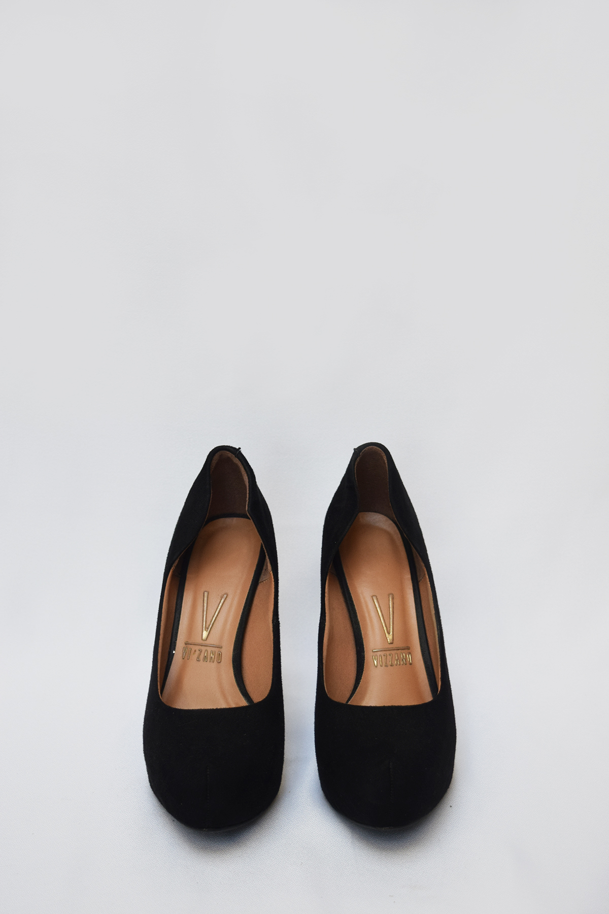 Zapatos cerrados en gamuza