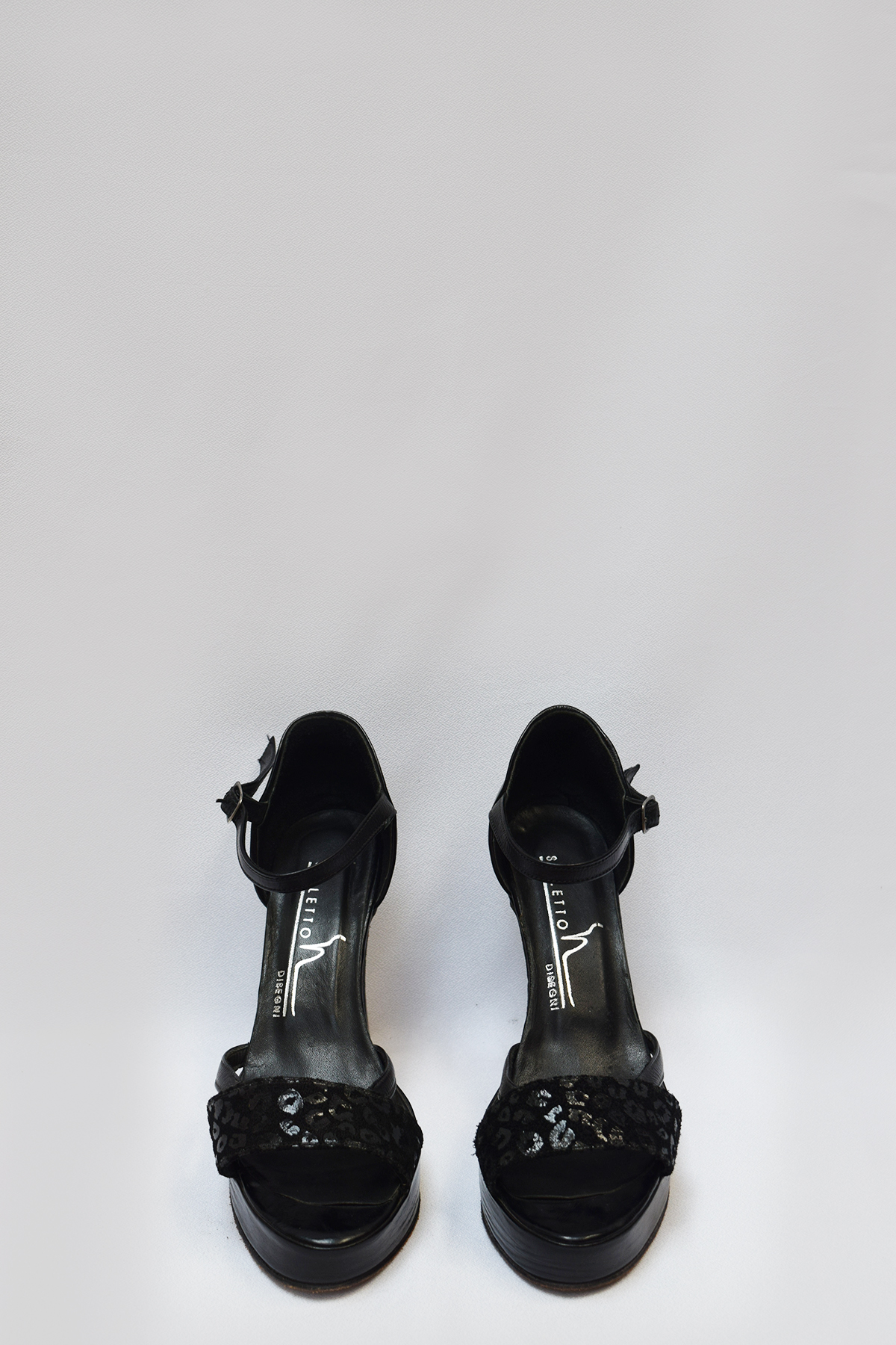 Sandalias con detalle en animal print