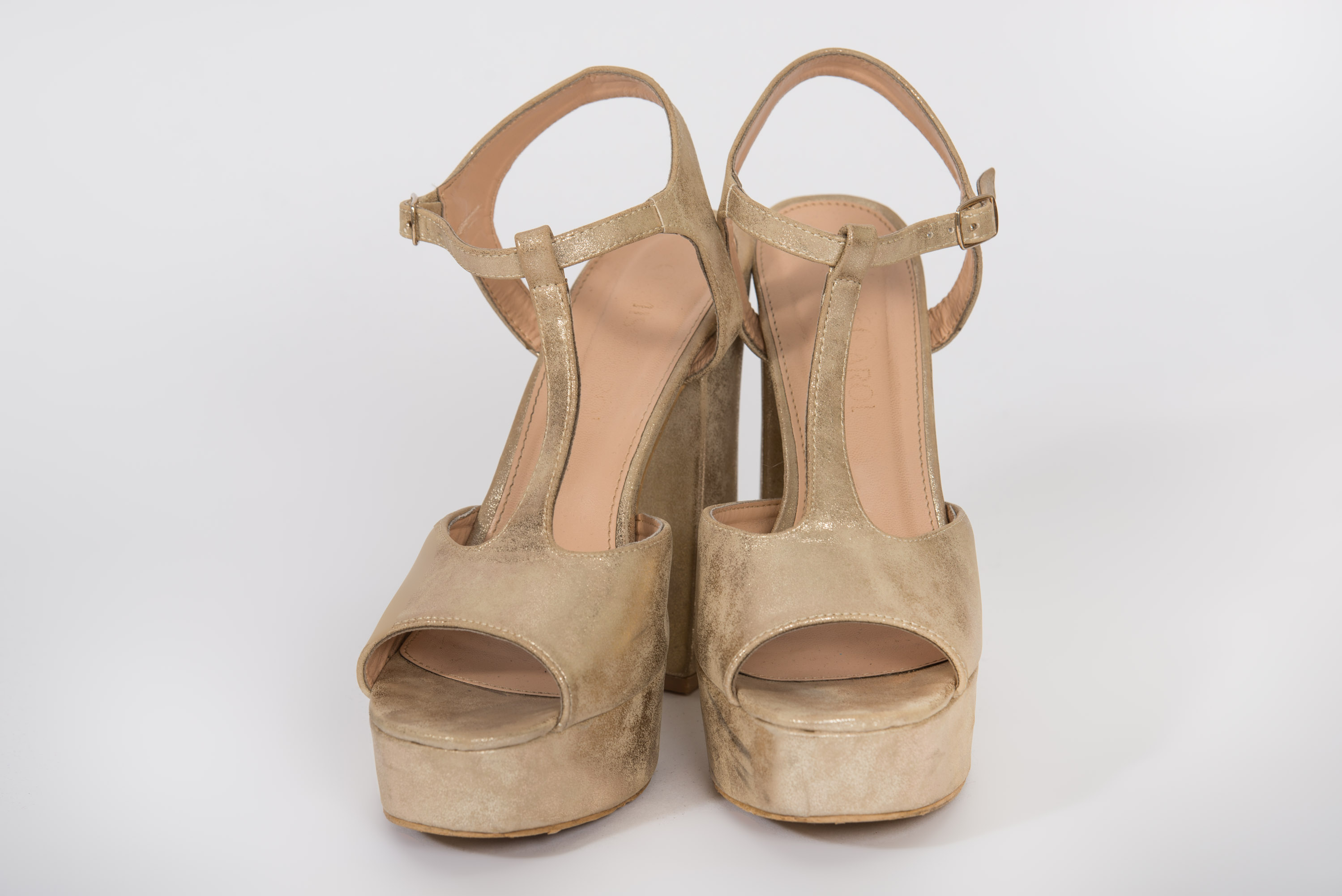 Sandalias con plataforma y taco grueso