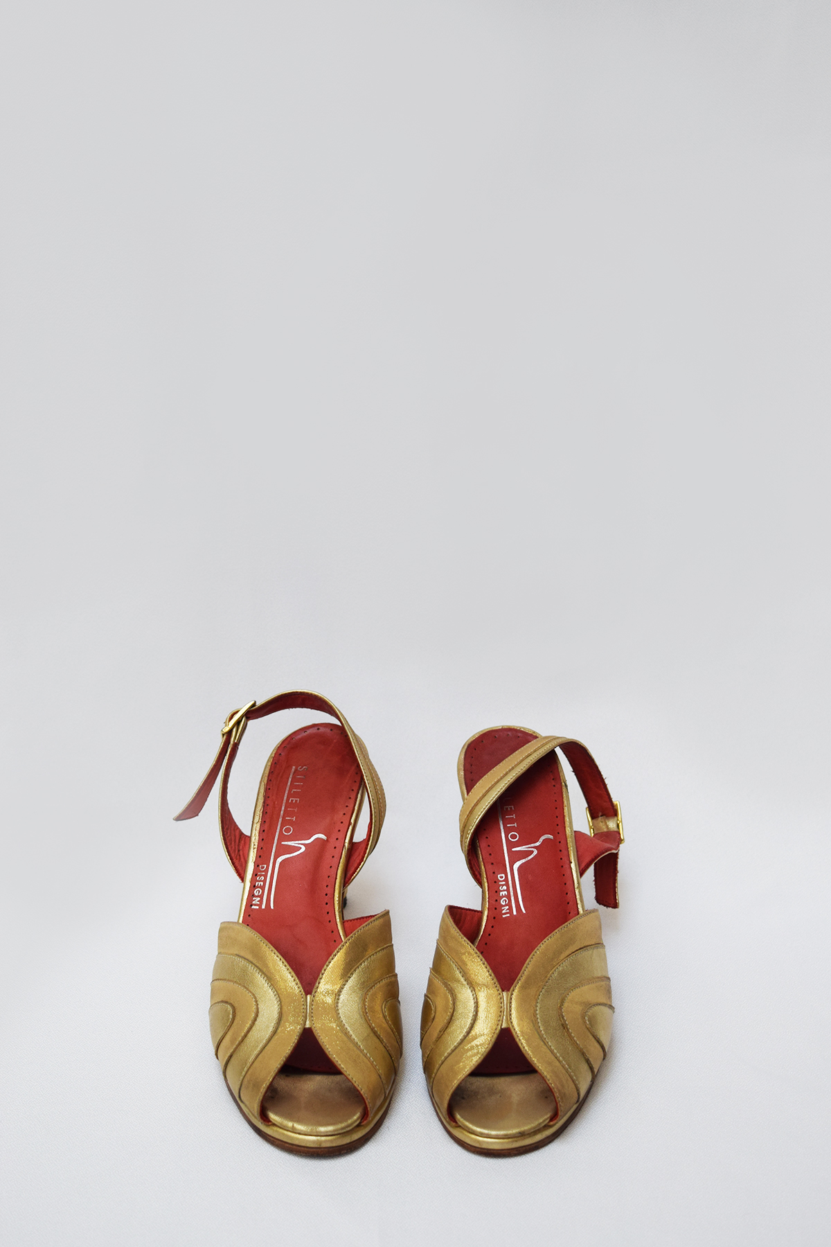 Sandalias doradas