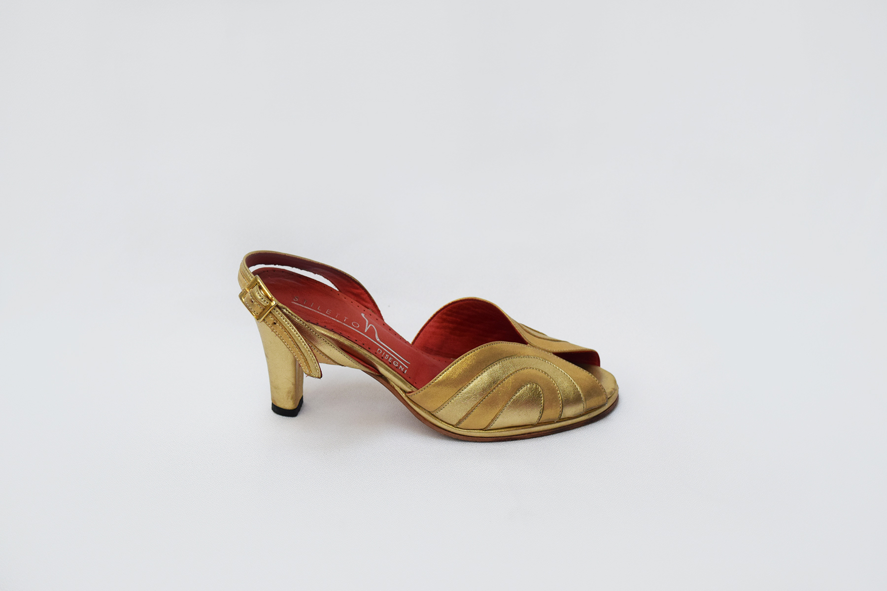 Sandalias doradas