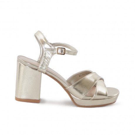 Sandalias cruzadas doradas